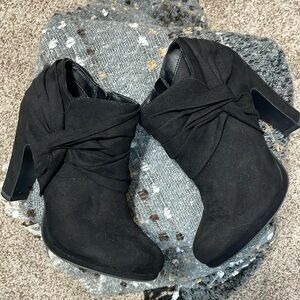 Fergalicious (Fergie) Size 6 Black suede ankle boots.